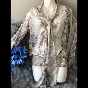 Snake skin 🐍ReneeC. ElasticWaist top